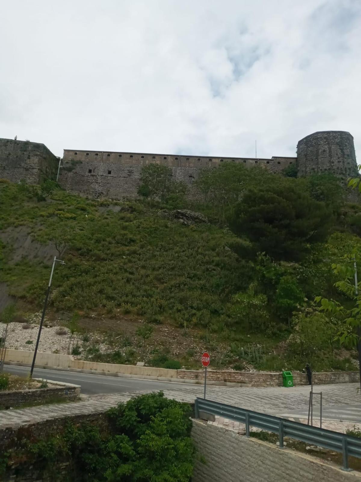 Relax Camping Gjirokastër Dış mekan fotoğraf