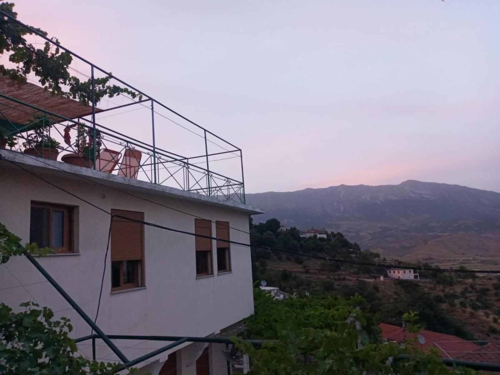 Relax Camping Gjirokastër Dış mekan fotoğraf